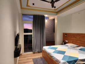 Starry Summit Suites